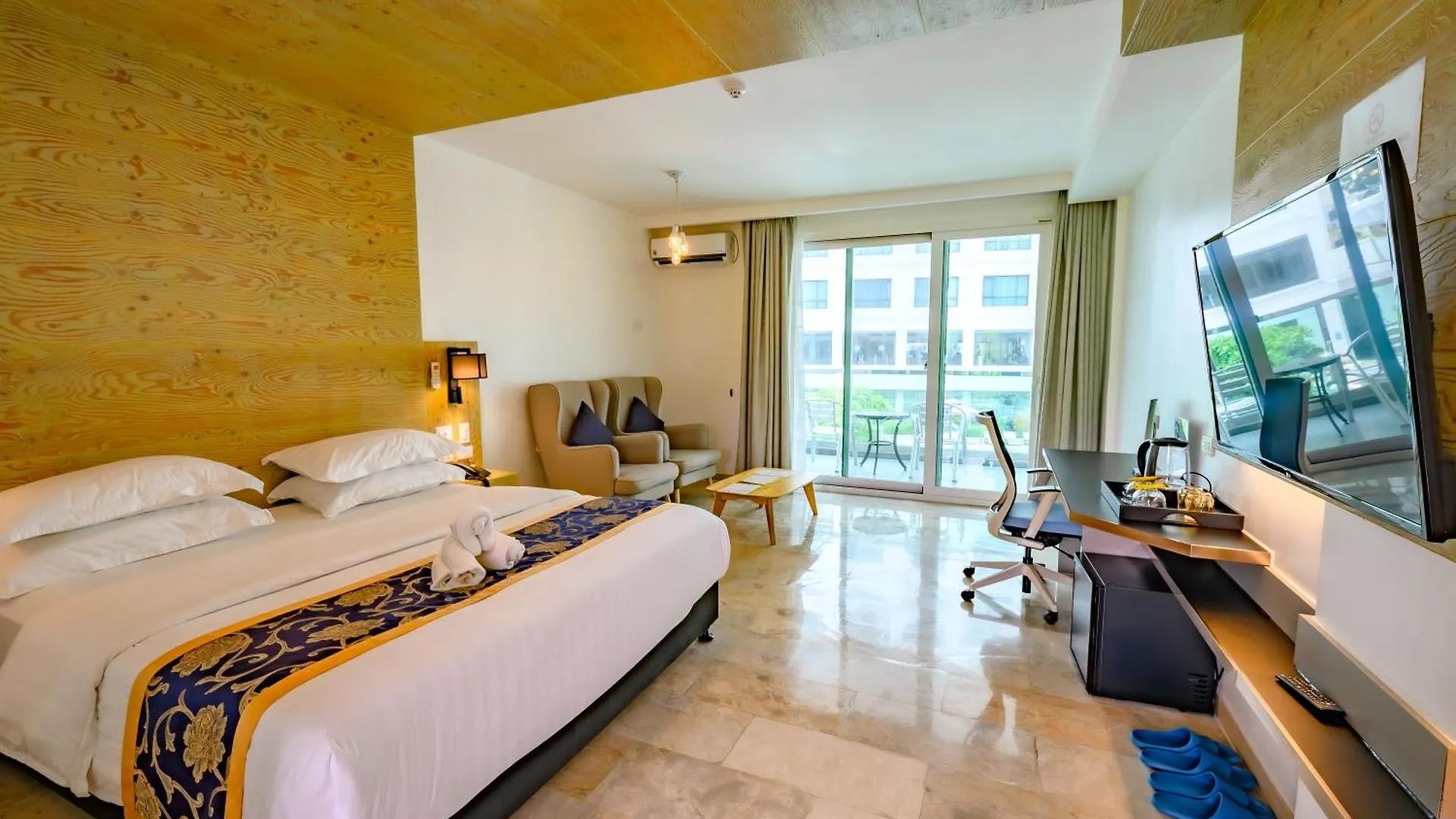 Hotel Seoul Clark Field 3*,